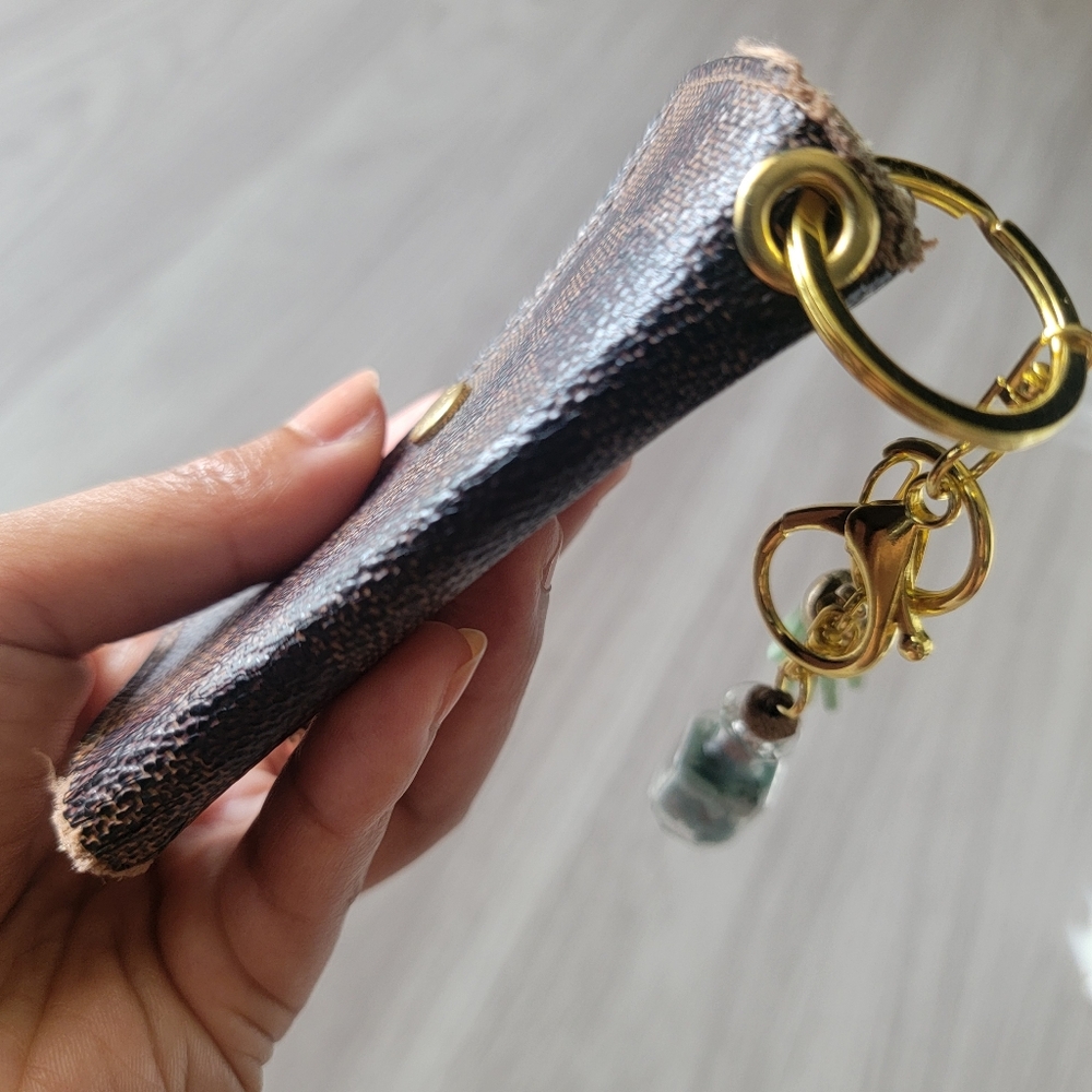 SALE🎉 Authentic Louis Vuitton Damier Checkered Key Holder With Box - Picture 8 of 13